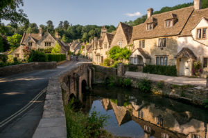 Tour agents: send your clients to travel to England for a Cotwolds Villages tour.